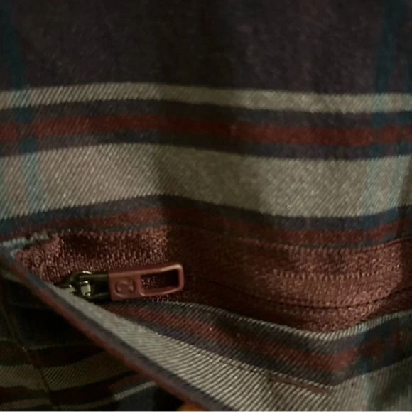 Lululemon Shirt Mens Blue Red Plaid Masons Peak Flannel Button Up Zip Pocket EUC - Picture 3 of 8